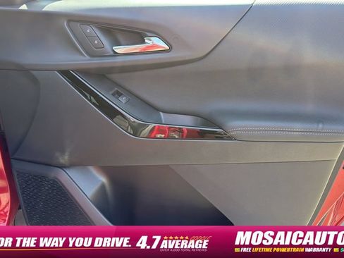 Used 2026 Chevrolet Equinox LT w/ Convenience Package II AWD/4WD image 9