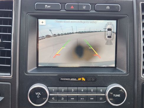 Used 2018 Ford Expedition Max Limited w/ Equipment Group 301A RWD image 17