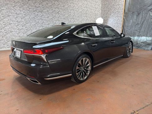 Used 2020 Lexus LS 500 w/ Accessory Package (Z2) image 7
