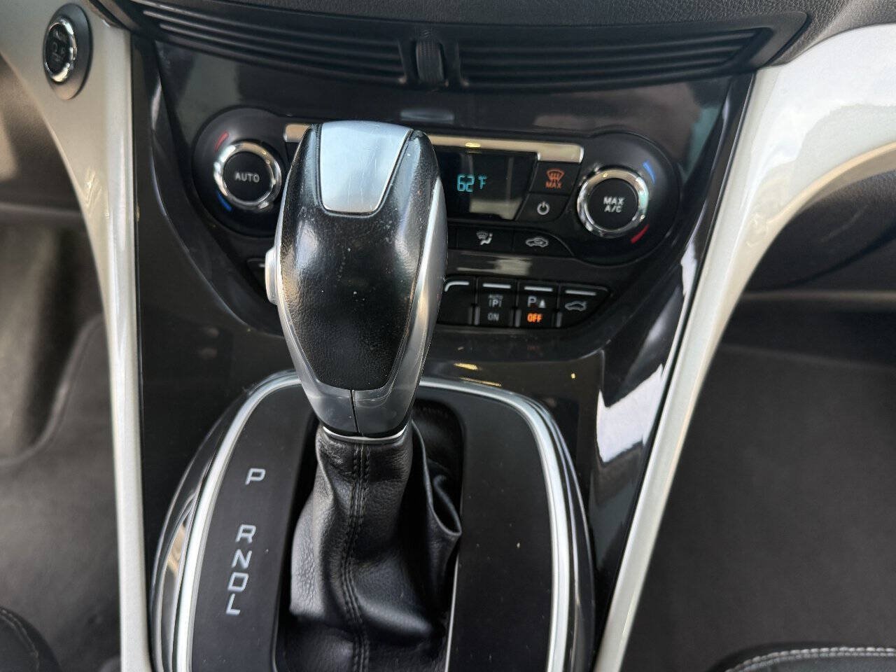 Used 2015 Ford C-MAX SEL w/ Equipment Group 303A FWD image 25
