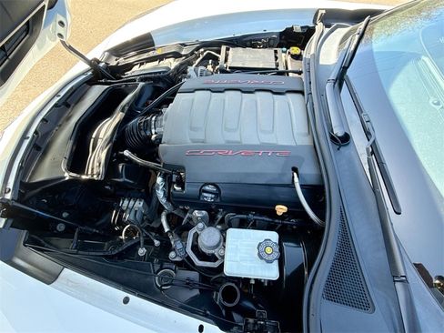 Used 2019 Chevrolet Corvette Stingray w/ Battery Protection Package image 35