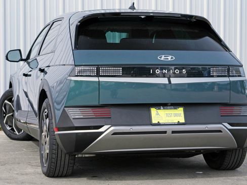 Used 2023 Hyundai Ioniq 5 SEL w/ Cargo Package image 5