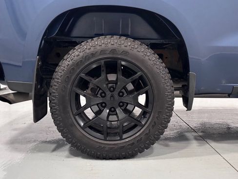 Used 2020 Chevrolet Silverado 1500 Custom w/ Custom Value Package AWD/4WD image 33