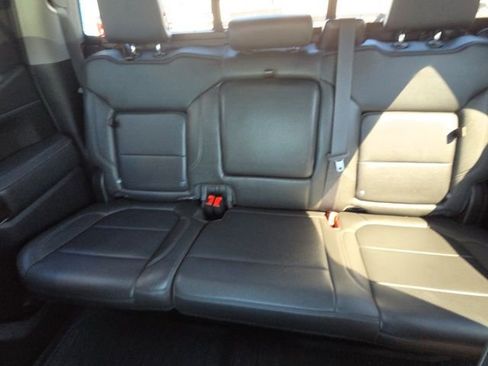 Used 2021 GMC Sierra 1500 SLT AWD/4WD image 17