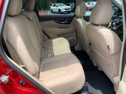 Used 2020 Nissan Rogue SL w/ Premium Package FWD image 30