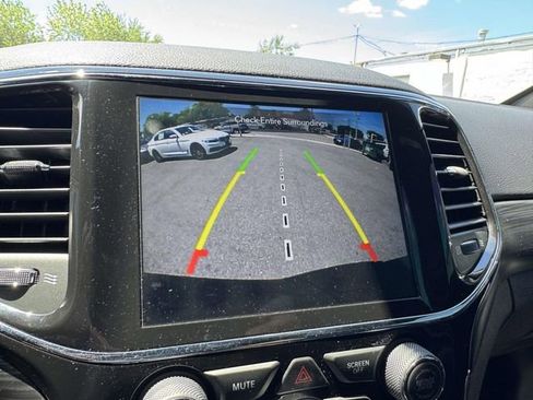 Used 2021 Jeep Grand Cherokee Laredo X RWD image 32