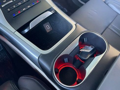 Used 2019 Lincoln Nautilus Reserve image 15