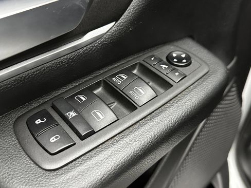 Used 2021 RAM 1500 Big Horn image 10