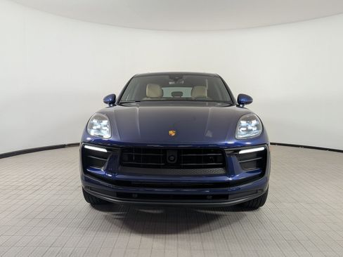 Certified 2023 Porsche Macan AWD/4WD image 6