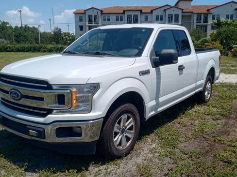 Used 2018 Ford F150 XLT w/ Equipment Group 301A Mid RWD image 2