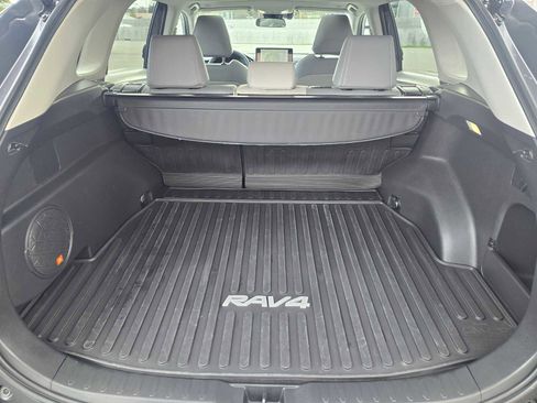 Used 2025 Toyota RAV4 XLE Premium image 17