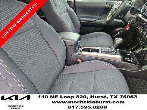 Used 2021 Toyota Tacoma SR5 w/ Trail Edition image 19