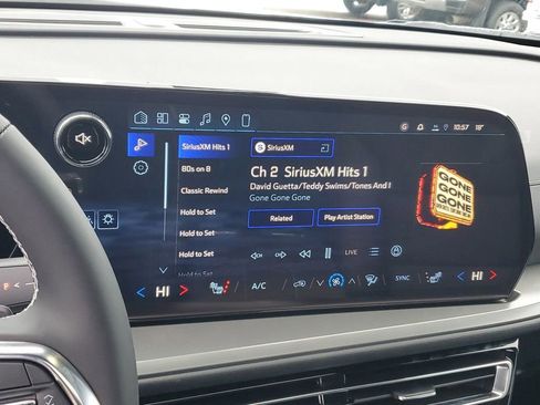 New 2026 Chevrolet Traverse LT w/ Sun and Wheel Package image 24