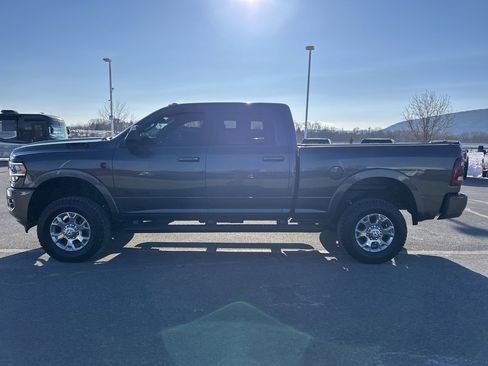 Used 2021 RAM 2500 Laramie w/ Night Edition image 4