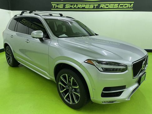 Used 2018 Volvo XC90 T6 Momentum w/ Convenience Package AWD/4WD image 2