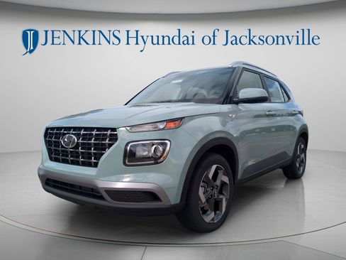New 2026 Hyundai Venue SEL FWD image 7