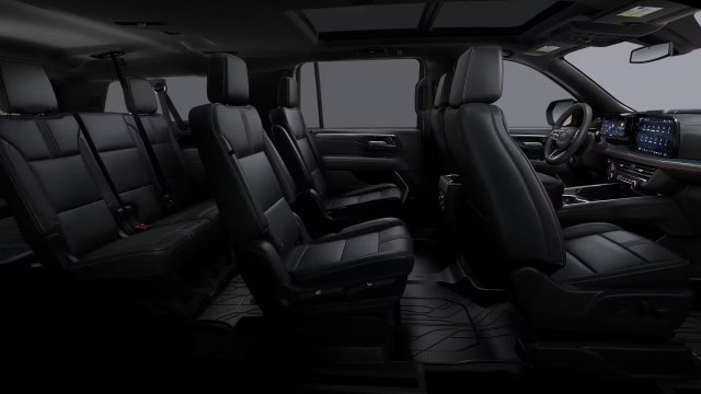 New 2027 Chevrolet Suburban RST w/ Comfort Package AWD/4WD image 7