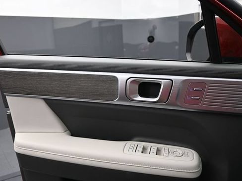Used 2026 Hyundai Santa Fe Limited FWD image 18