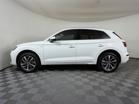 Used 2023 Audi Q5 2.0T Premium Plus w/ Premium Plus Package AWD/4WD image 2
