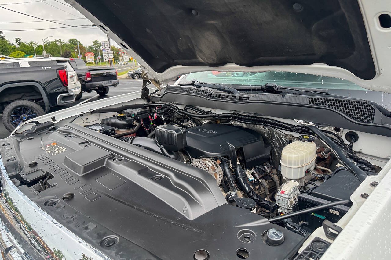 Used 2018 Chevrolet Silverado 2500 W/T w/ Snow Plow Prep Package AWD/4WD image 32