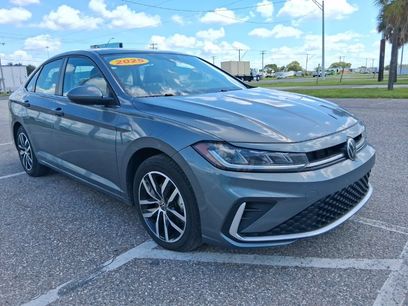 Used 2025 Volkswagen Jetta SE