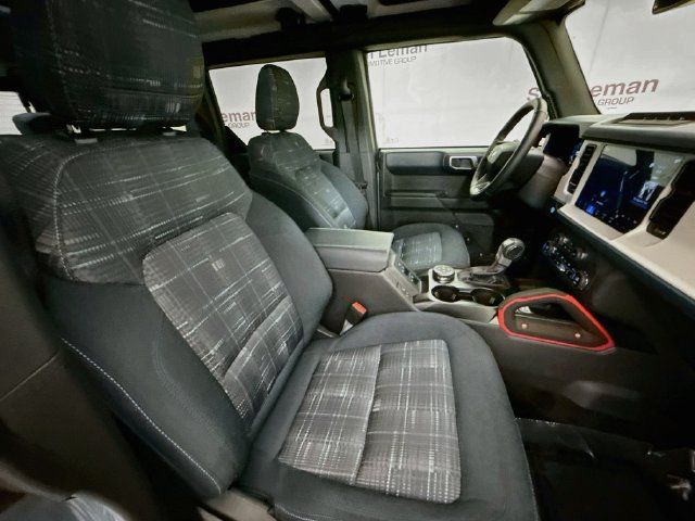 Used 2025 Ford Bronco Heritage Edition AWD/4WD image 28