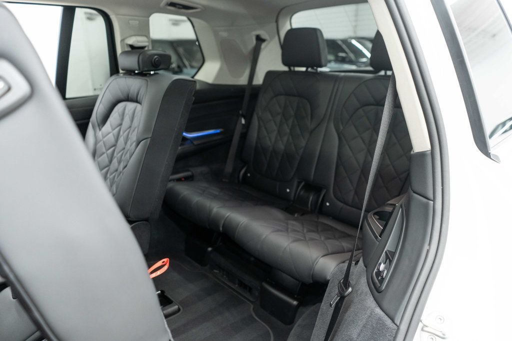 Used 2026 BMW X7 xDrive40i w/ Premium Package AWD/4WD image 35