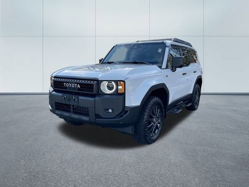 Certified 2025 Toyota Land Cruiser image 2