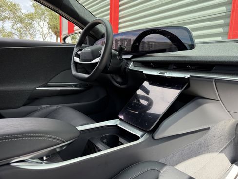 Used 2023 Lucid Air Pure image 17