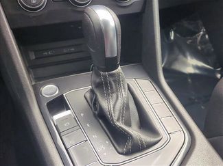 Used 2021 Volkswagen Tiguan SE FWD video 4