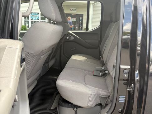 Used 2012 Nissan Frontier S AWD/4WD image 10