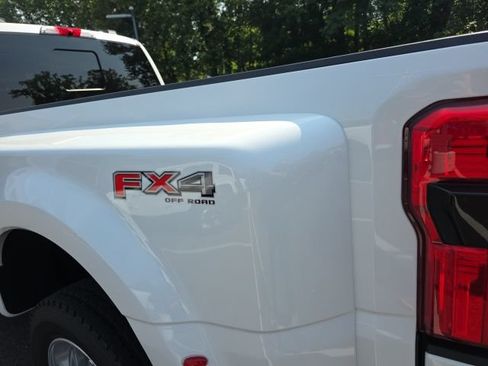 Used 2024 Ford F450 Limited w/ FX4 Off-Road Package AWD/4WD image 19