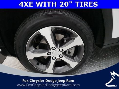 Used 2023 Jeep Grand Cherokee 4WD 4xe image 27