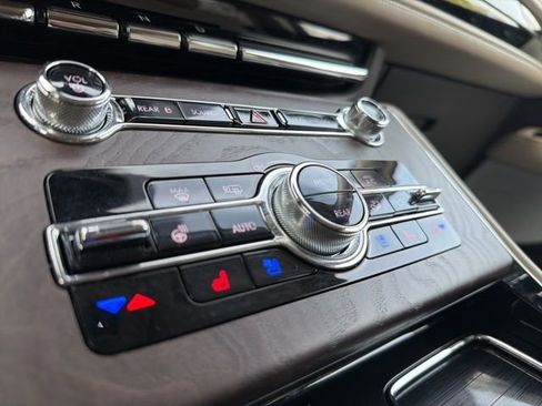 Used 2023 Lincoln Aviator Reserve w/ Equipment Group 201A image 19