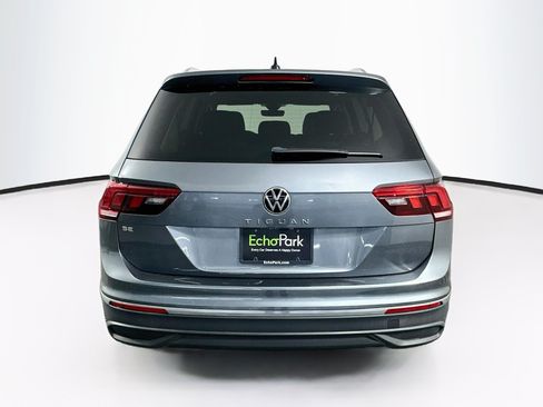 Used 2023 Volkswagen Tiguan SE w/ Panoramic Sunroof Package FWD image 7