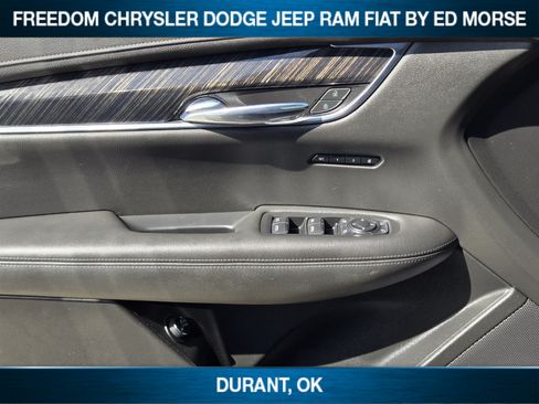Used 2020 Cadillac XT6 Premium Luxury w/ LPO, Radiant Package FWD image 17