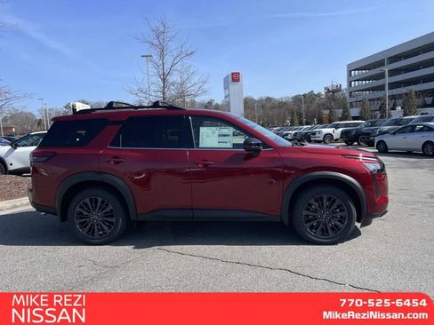 New 2026 Nissan Pathfinder SL w/ SL Premium Package AWD/4WD image 2