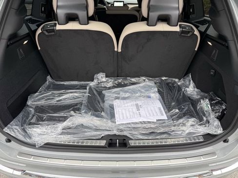 New 2026 Volvo XC90 B6 Plus w/ Protection Package Premier image 14