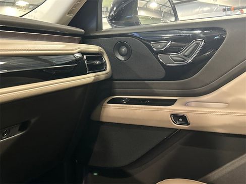 Used 2022 Lincoln Aviator Reserve w/ Equipment Group 201A image 20