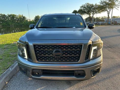 Used 2018 Nissan Titan SV w/ SV Convenience Package RWD image 9