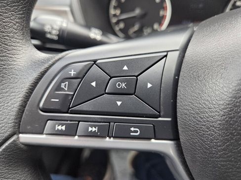 Used 2025 Nissan Altima 2.5 SV image 14