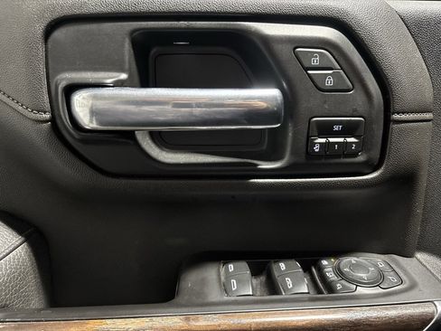 Used 2020 GMC Sierra 2500 Denali w/ Denali Ultimate Package image 11