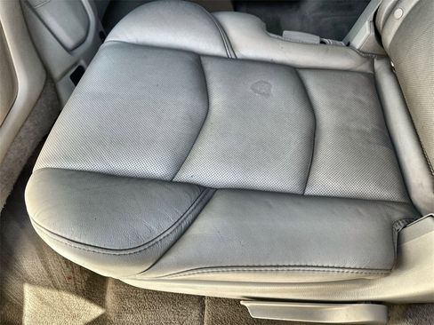 Used 2016 Cadillac Escalade Luxury image 17