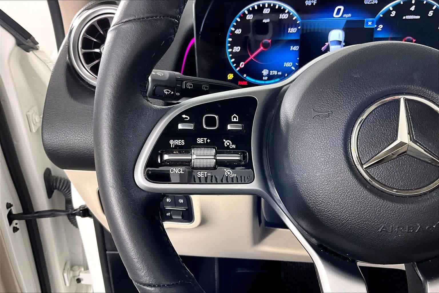 Used 2022 Mercedes-Benz GLB 250 image 22