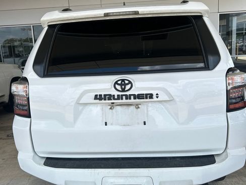 Used 2023 Toyota 4Runner SR5 Premium w/ Moonroof Package RWD image 4