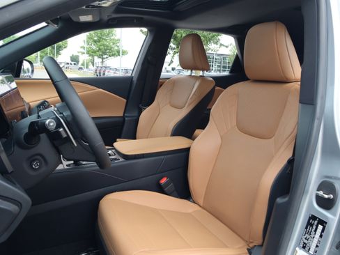 Used 2024 Lexus RX 350 Premium w/ Cold Area Package FWD image 33