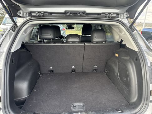 Certified 2022 Jeep Compass Limited w/ Sun and Sound Group image 10