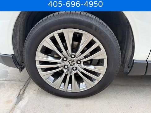 Used 2021 Toyota Venza XLE w/ Softex Package AWD/4WD image 36