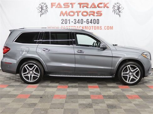 Used 2017 Mercedes-Benz GLS 550 4MATIC image 3
