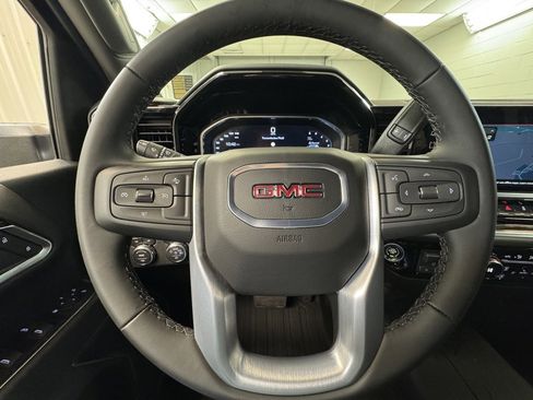 Used 2026 GMC Sierra 3500 SLE w/ Preferred Package image 32
